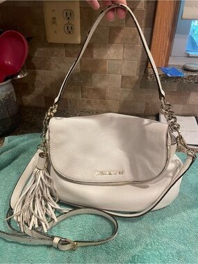 Michael Kors White Leather Shoulder Bag with Tassel Detail